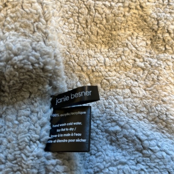 Simon’s Chunky Cable Knit Sherpa Lined Cowl Scarf - New! - Picture 5 of 9